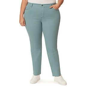 Gloria Vanderbilt Amanda Jeans, 18 Short
